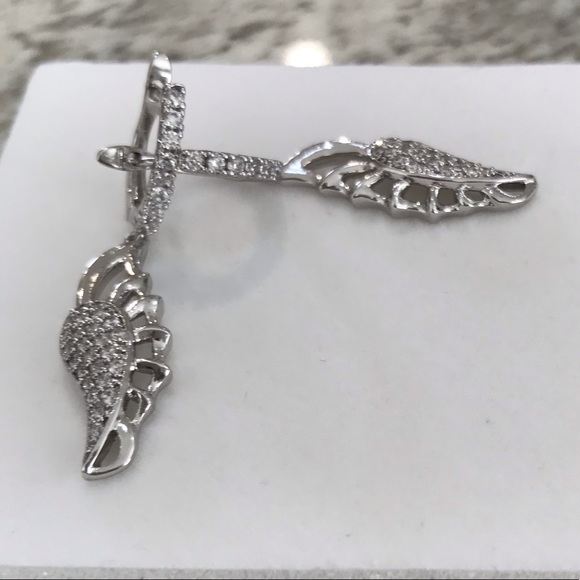 Pendant and earrings set - Picture 3 of 3